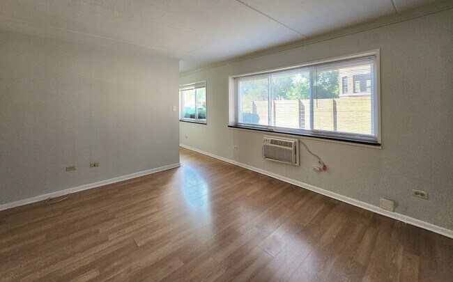 Foto del edificio - 426 Wesley Ave