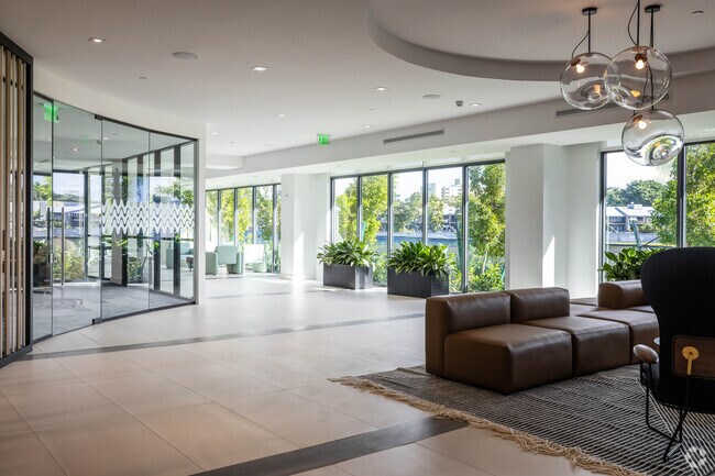 Lobby - 10X Miami River Apartments