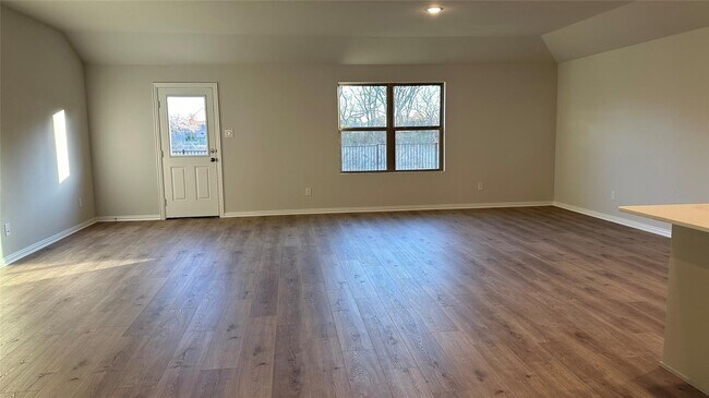 Building Photo - 1821 Saint James Place Ln