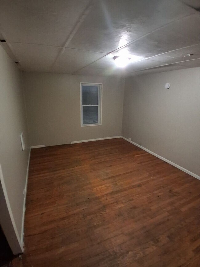 Foto del edificio - 8 Pulaski St