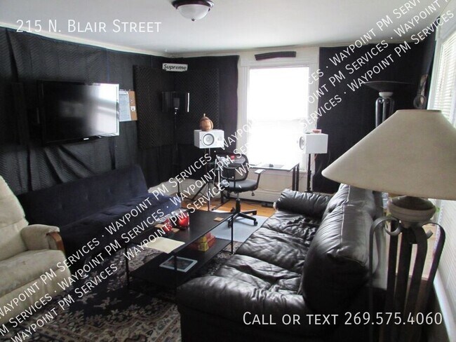 Building Photo - 215 N Blair St