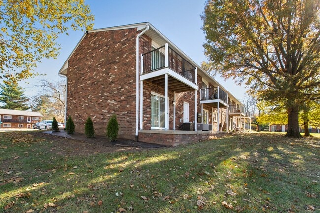 Building Photo - Meadow Park Apartments | Specials Available