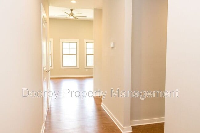 Foto del edificio - 206 S Aster Ave