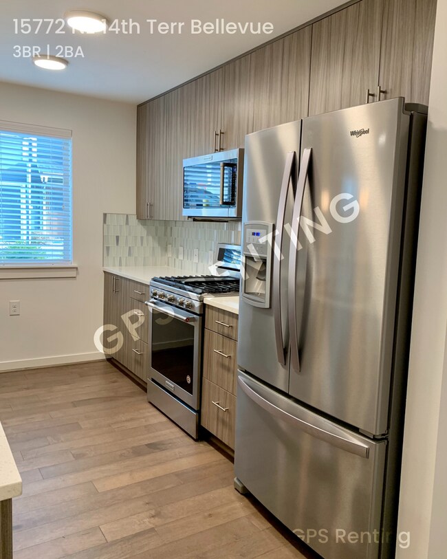 Building Photo - Crossroads Village Bellevue- Rare 1 level ...