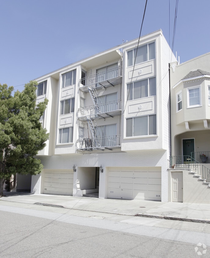 Building Photo - 2740 Greenwich St