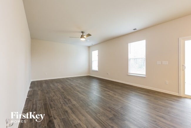 Building Photo - 106 Wild Lily Dr