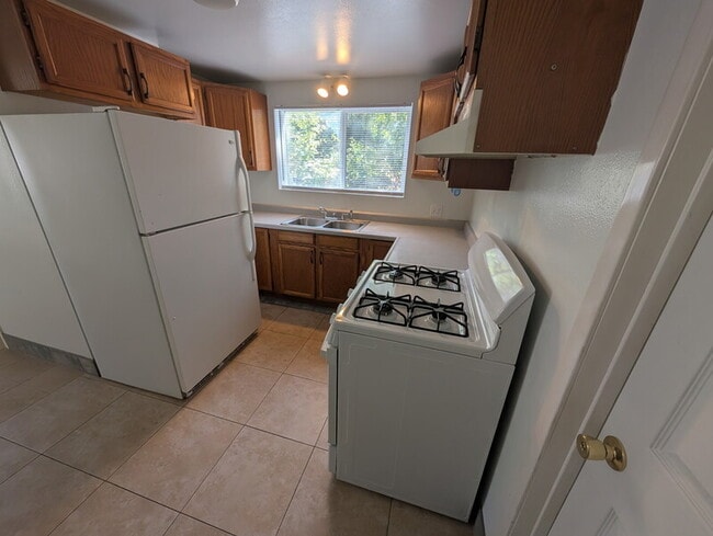 Building Photo - 333 S Old Pacific Hwy