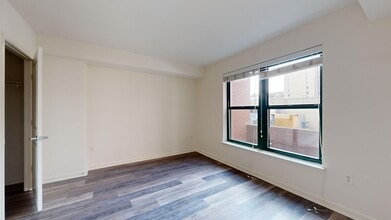 Interior Photo - 1301 Thomas Circle