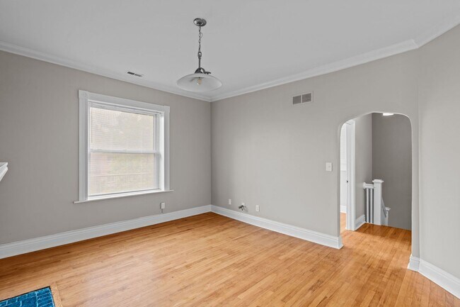 Foto del edificio - 5783 McPherson Ave