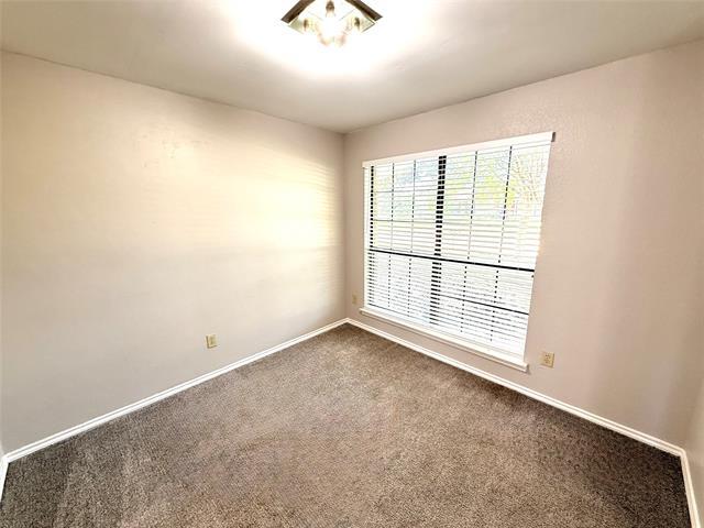 Building Photo - 1321 Chicota Dr