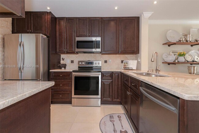 Foto del edificio - 597 NW 208th Dr