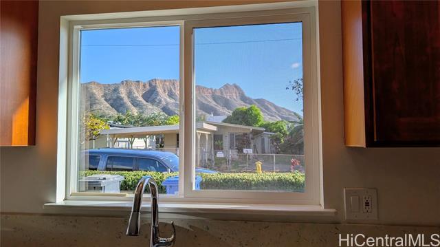 Primary Photo - 3032 Hinano St