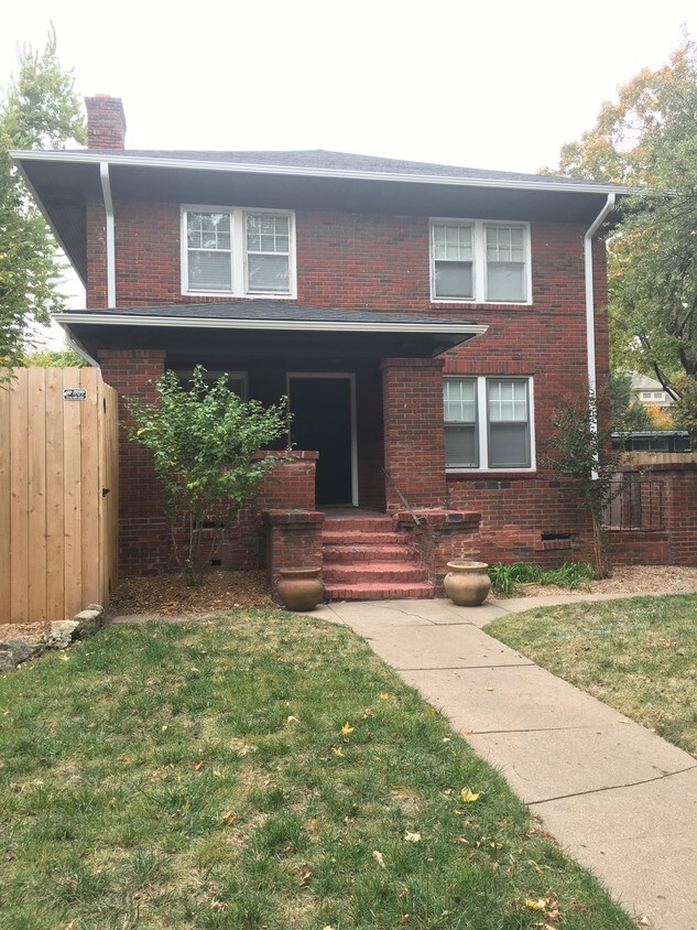 101 N Belmont Pl, Wichita, KS 67208 Townhome Rentals in Wichita KS