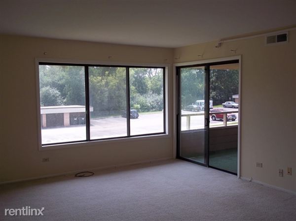 Fotografía del edificio - 1025 N Sterling Ave