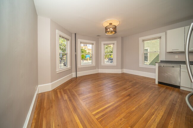 Foto del edificio - 1590 Cambridge St