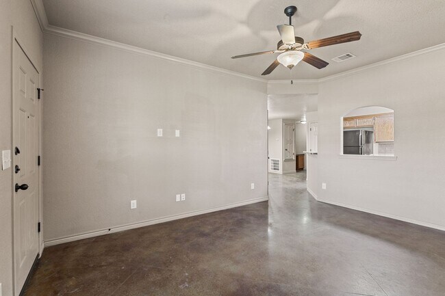 Building Photo - PM1-TEMP609 W Karey Dr