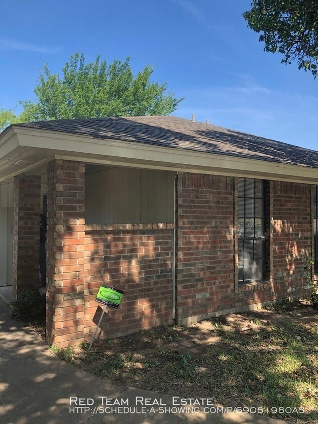 2808 Springhaven Ct, Bedford, TX 76021 House Rental in Bedford, TX