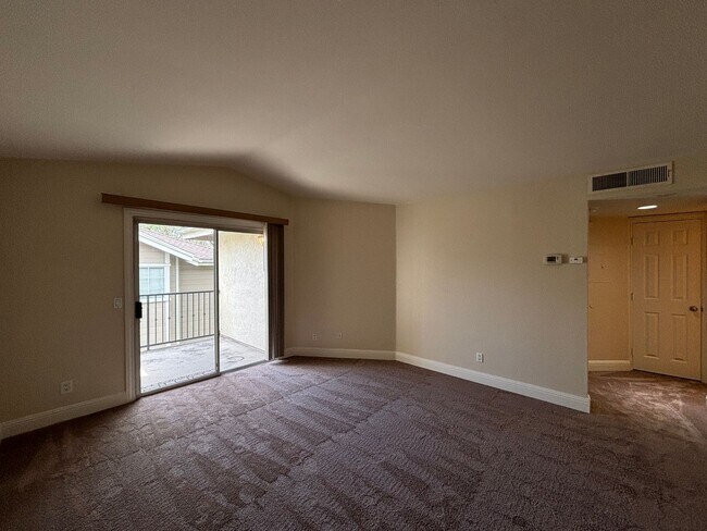 Foto del edificio - Inviting 1B/1BA Condo in Lemon Grove w/ Balcony, Reserved Parking & Community Pool/Spa!
