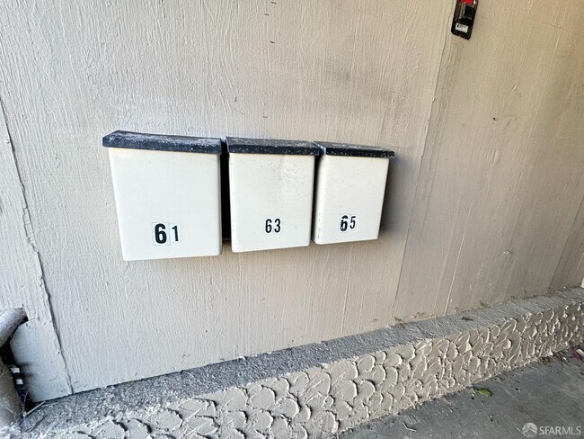Foto del edificio - 65 Lausanne Ave