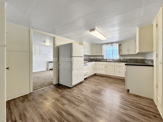 Foto del edificio - 214 W Bannock St