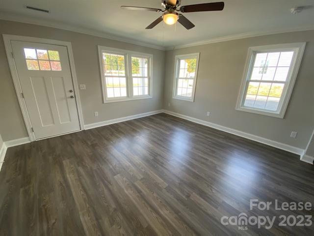 Building Photo - 1597 Oak Leaf Dr NW