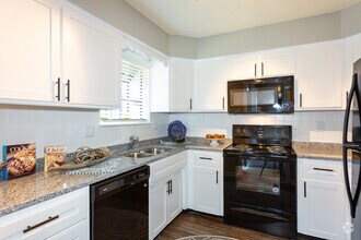 2BR, 1.5BA - 1250 SF - Barrington Park Townhomes