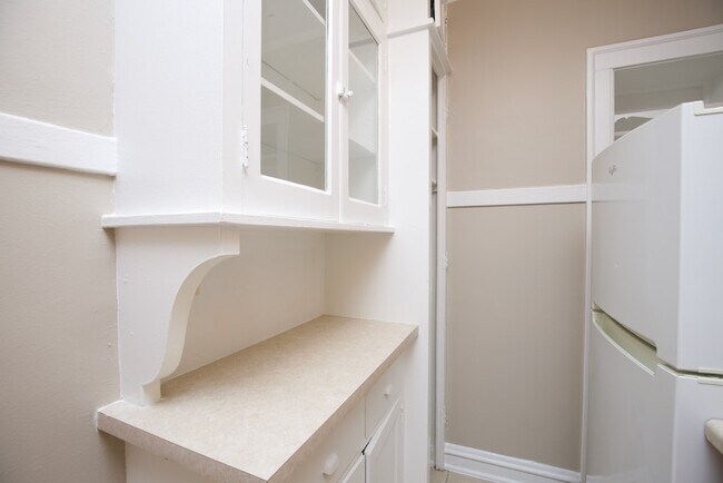 Foto del edificio - 1716 W Albion Ave