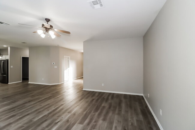 Building Photo - 1809 Creek Ledge Pl