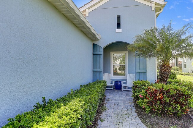 Building Photo - For Rent: Your Paradise Getaway in Lakewoo...