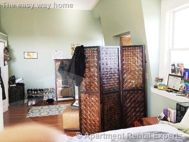 Building Photo - 358 Broadway