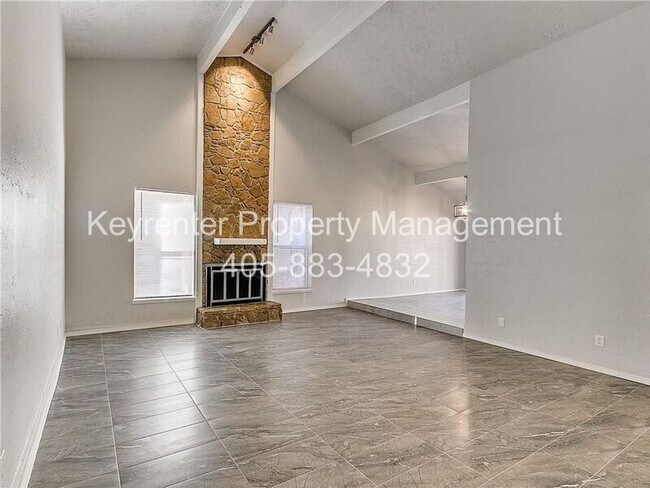 Building Photo - 6913 Fawn Canyon Dr