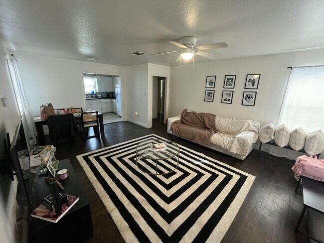 Foto del edificio - 3116 33rd St