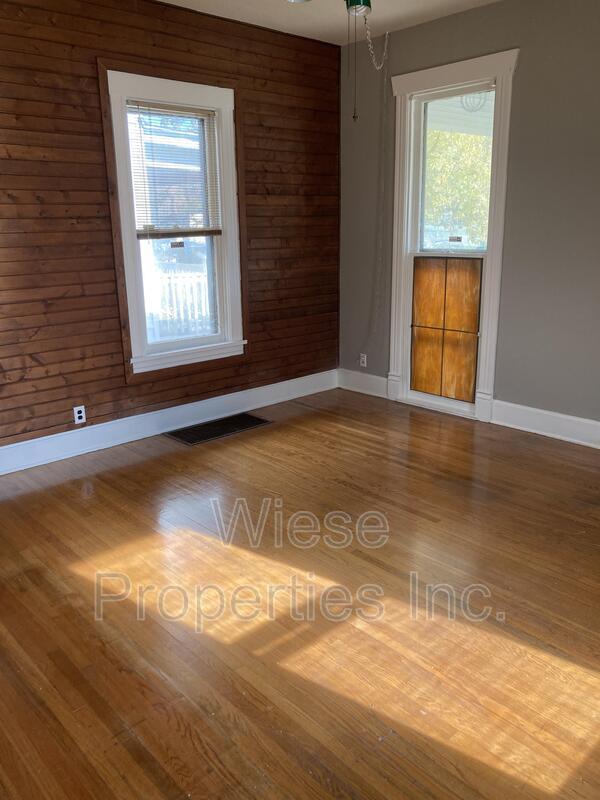 Building Photo - 505 New St