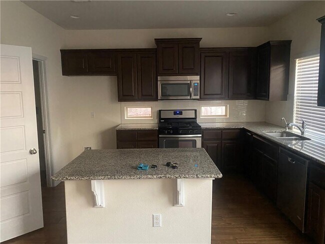 Foto del edificio - 9504 Hunter Ln