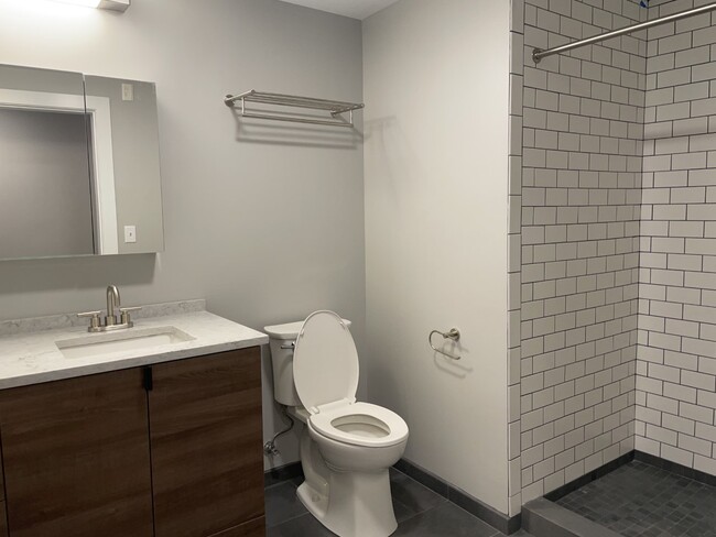 Foto del edificio - 100 Hemenway St