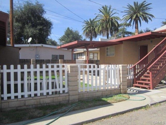 Building Photo - 442 E Arrow Hwy