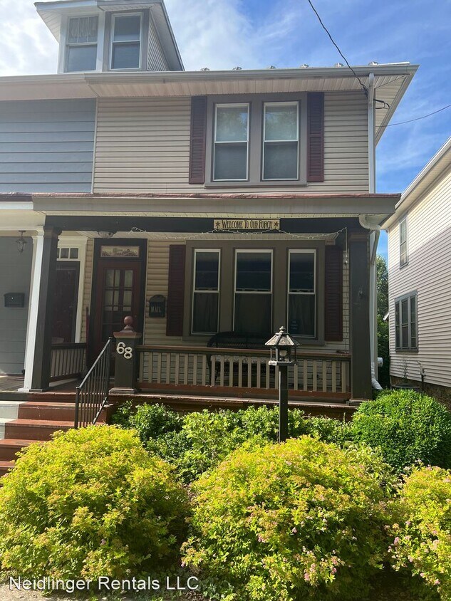 3 br, 1.5 bath House 68 W Willow Street House Rental in Carlisle