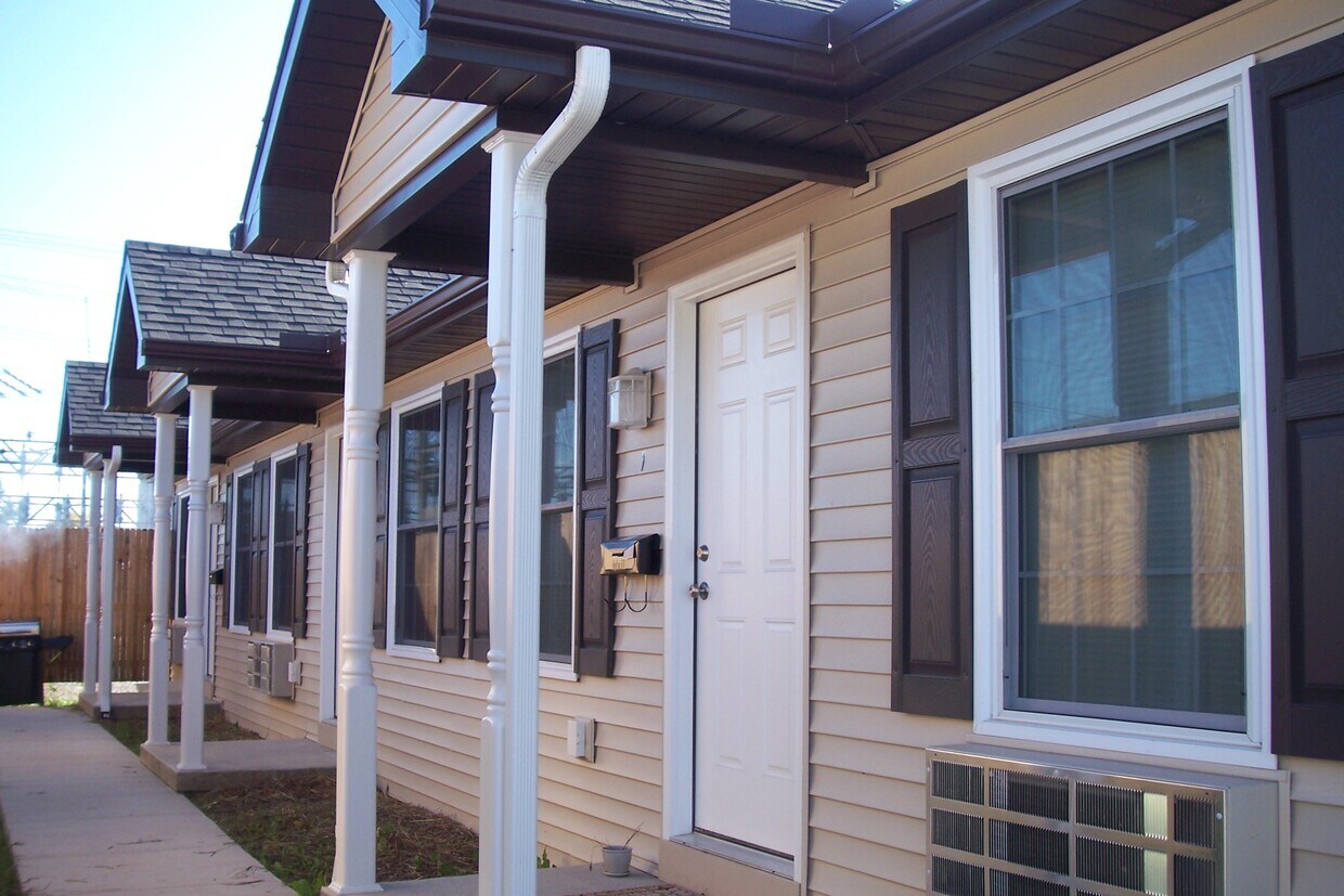 2162 11th St, Charleston, IL 61920 2162 11th St Charleston, IL