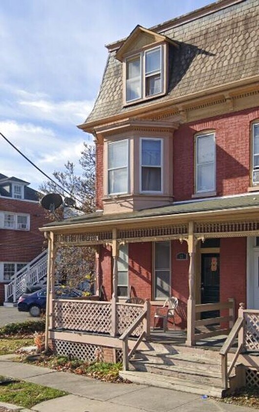 Primary Photo - 22 N East St