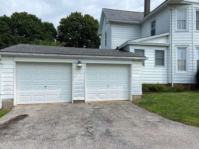 Building Photo - Single Family Home