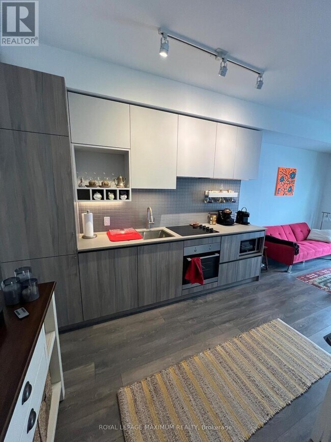 Photo du bâtiment - 950 Portage Pkwy