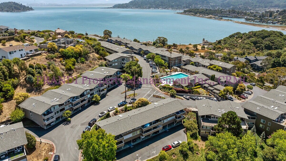 Foto principal - The Best View in Southern Marin! Luxury To...
