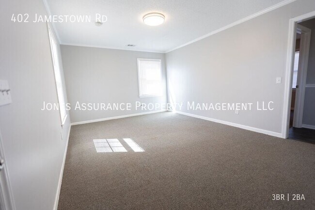 Foto del edificio - 402 Jamestown Rd
