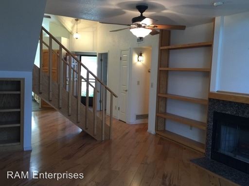 Building Photo - 1218 Timber Pt N