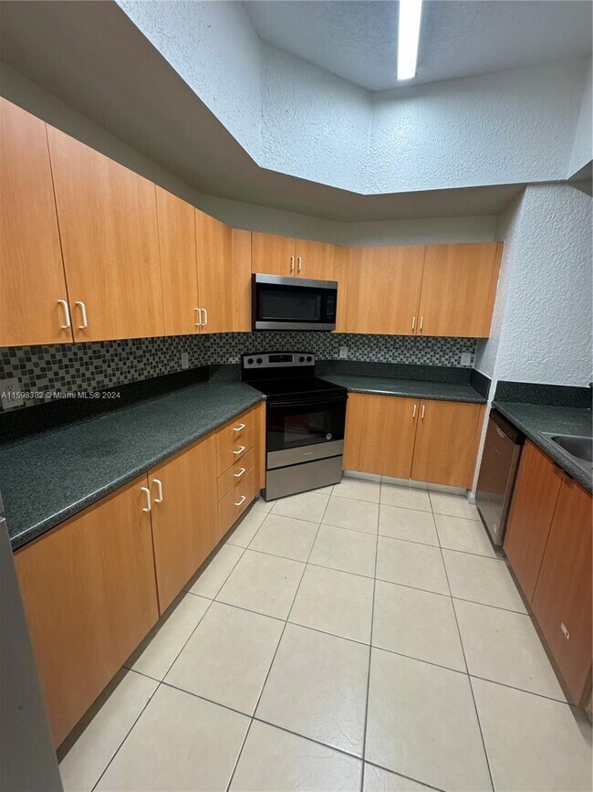 Foto del edificio - 2851 Riverside Dr