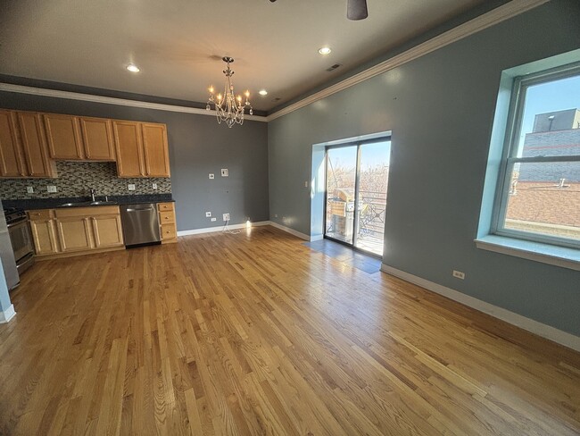 Foto del edificio - 2120 W Washington Blvd