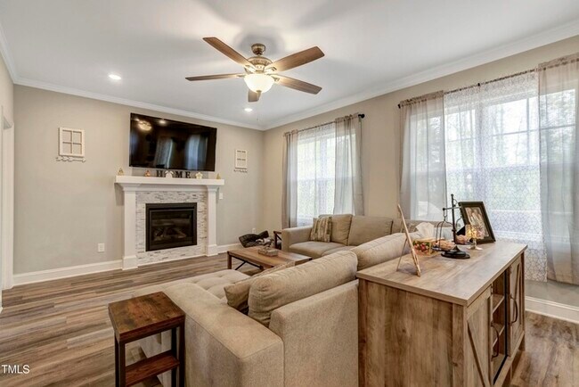 Foto del edificio - 375 Alcock Ln