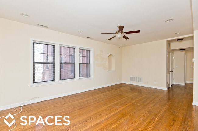 Building Photo - 1821 W Leland Ave