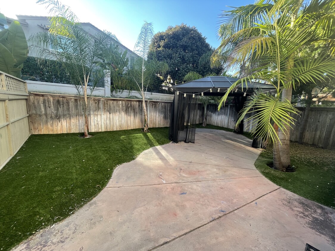 Foto principal - 6471 Kingbird Ln