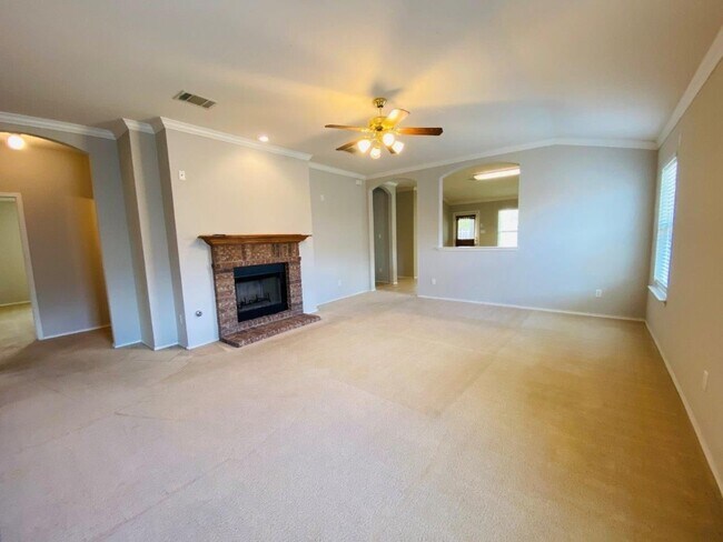 Foto del edificio - 207 Golden Gate Dr